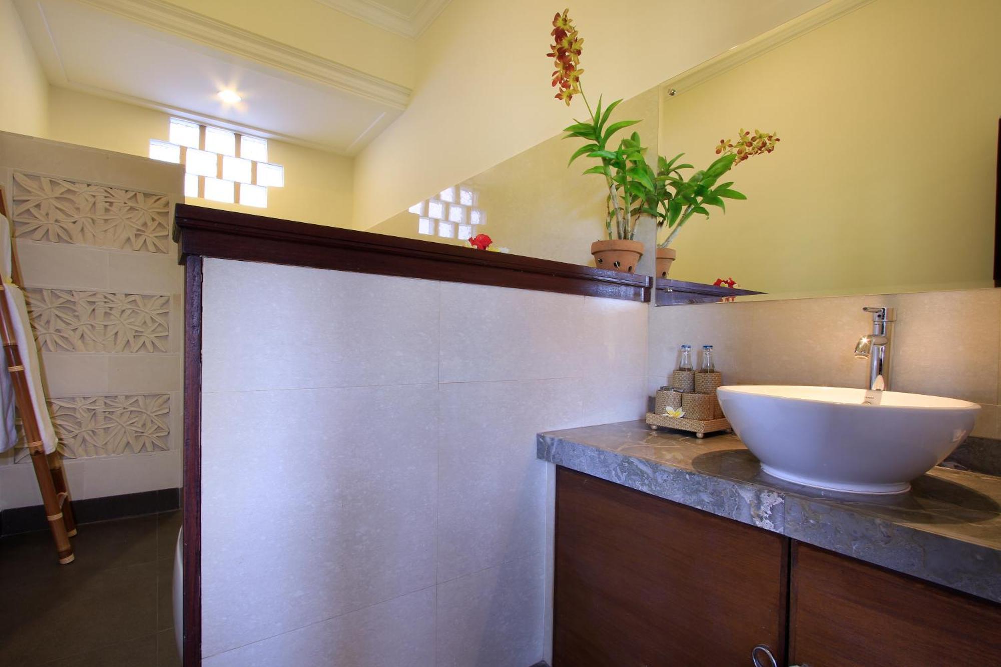 Couette-café Nang Ade 2*